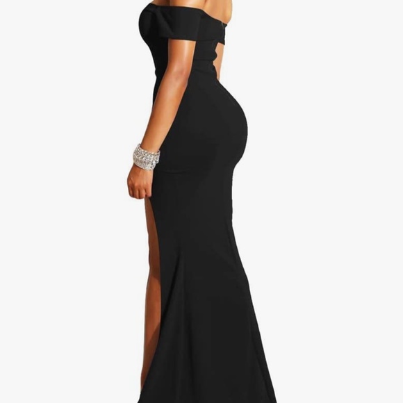 Off the shoulder black evening gown - Picture 2 of 2